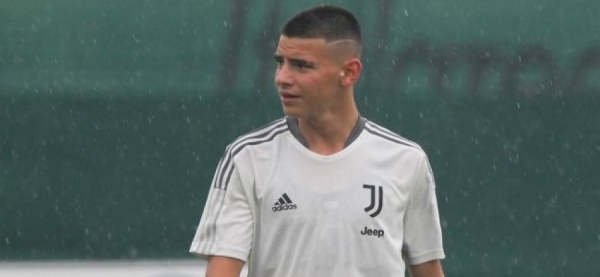 Primavera 1 - Fuochi d'artificio tra Juventus e Lecce. Alessandro Ventre entra e fissa il risultato sul 3-3